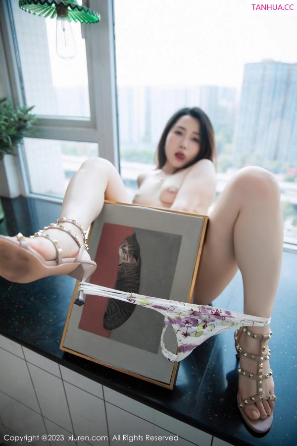   [XiuRen]高清写真图 2023.08.11 No.7216 严利娅Yuliya 丰腴美臀第68张图片